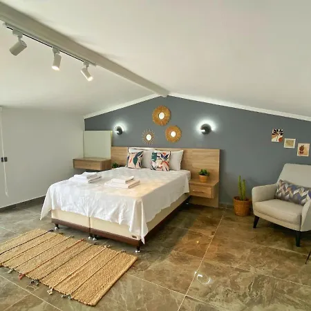 Shared Pool Flat Located 3 Min To Beach In