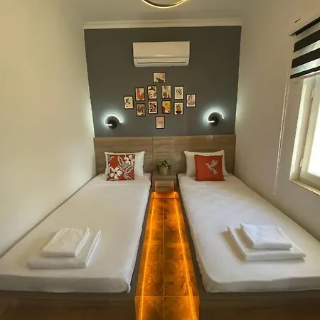 Shared Pool Flat Located 3 Min To Beach In * Kalkan