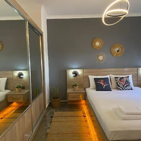 Shared Pool Flat Located 3 Min To Beach In Kalkan