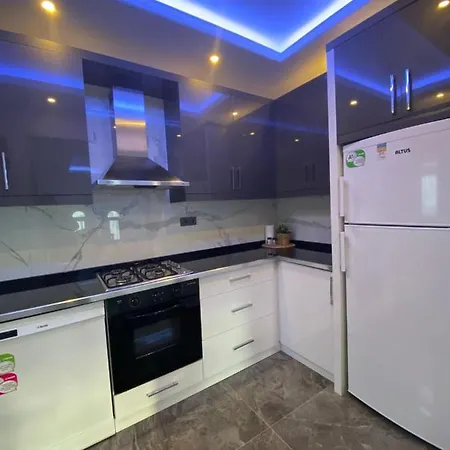 Shared Pool Flat Located 3 Min To Beach In Kalkan