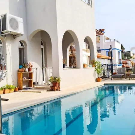 Apartment Shared Pool Flat Located 3 Min To Beach In Kalkan