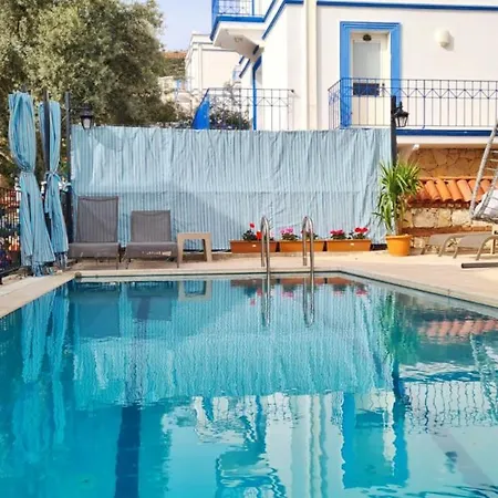 Apartment Shared Pool Flat Located 3 Min To Beach In Kalkan